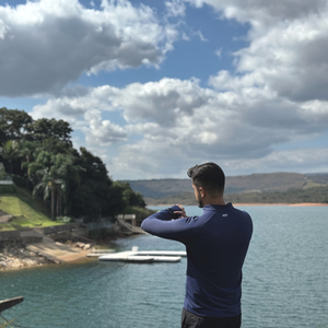 Minimalismo em movimento: leveza que cabe na mala e na vida