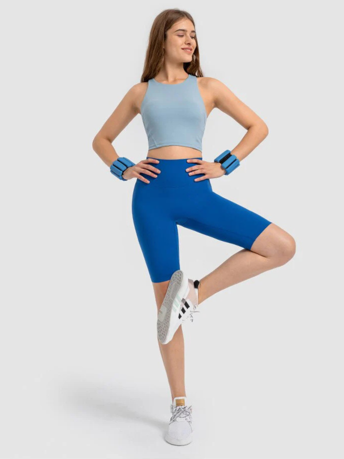 Cropped Stile Move Act